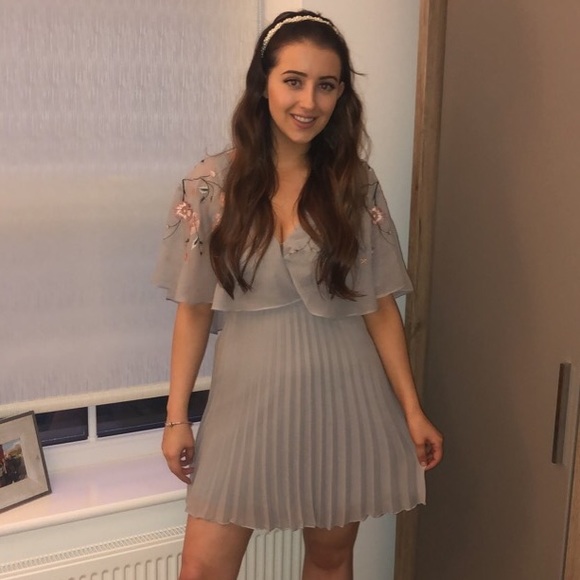 ASOS grey floral pleated dress - Picture 1 of 2